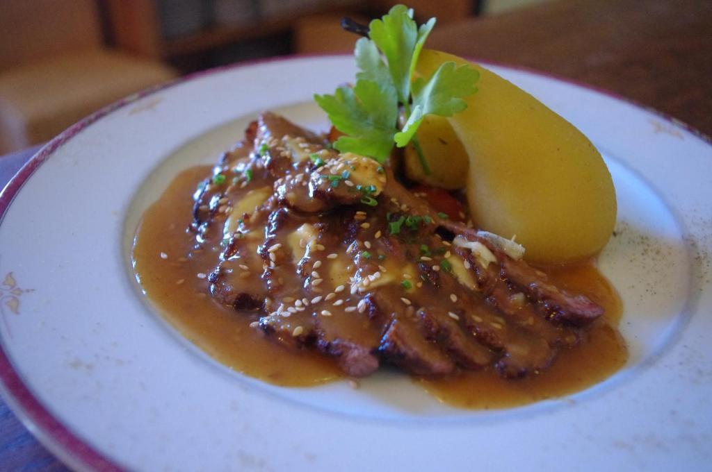 Logis-Hotel Restaurant Auberge Les Vallees Du Perche 비셰레 외부 사진