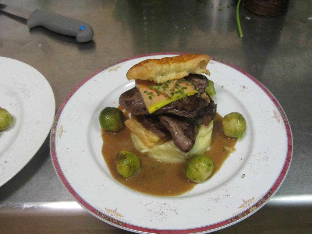 Logis-Hotel Restaurant Auberge Les Vallees Du Perche 비셰레 외부 사진