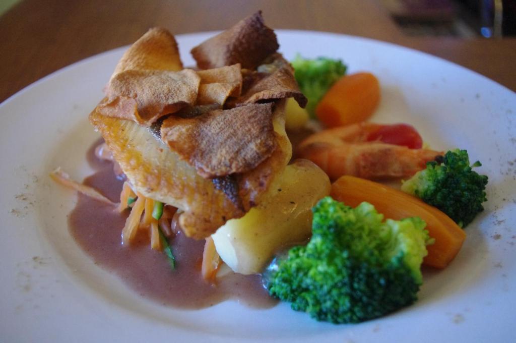 Logis-Hotel Restaurant Auberge Les Vallees Du Perche 비셰레 외부 사진